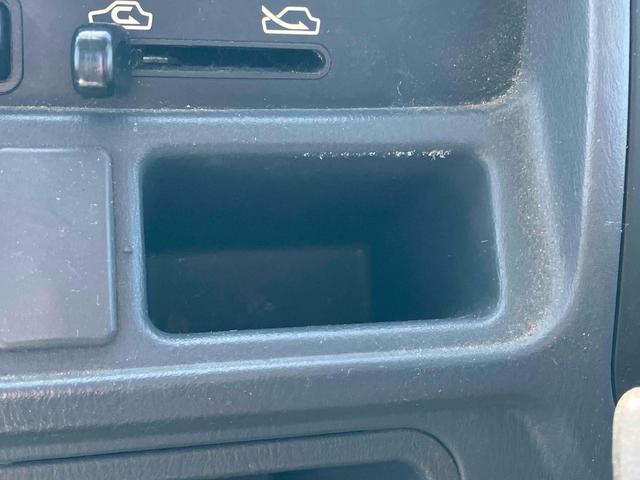 サンバートラック 　４ＷＤ　軽トラック　ＭＴ　エアコン　運転席エアバッグ（36枚目）