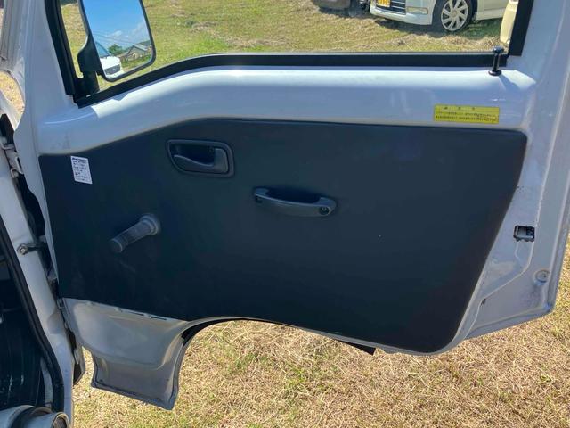 サンバートラック 　４ＷＤ　軽トラック　ＭＴ　エアコン　運転席エアバッグ（52枚目）