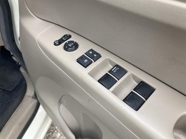 Ｎ－ＢＯＸ Ｇ・Ｌパッケージ　ＥＴＣ　バックカメラ　両側スライド・片側電動　ナビ　スマートキー　アイドリングストップ　電動格納ミラー　ベンチシート　ＣＶＴ　盗難防止システム　ＡＢＳ　ＥＳＣ　ＣＤ　ＵＳＢ（11枚目）