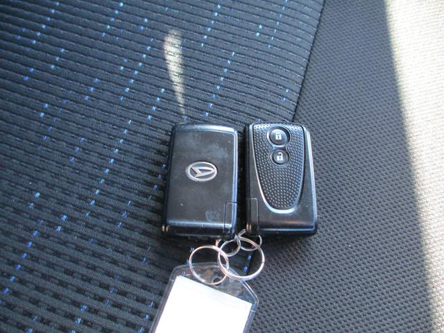 ムーヴ カスタム　Ｘ　ＳＡ　ナビ　衝突被害軽減システム　オートライト　スマートキー　アイドリングストップ　電動格納ミラー　ＣＶＴ　盗難防止システム　ＡＢＳ　ＥＳＣ　ＣＤ　ＤＶＤ再生　アルミホイール　衝突安全ボディ　エアコン（10枚目）