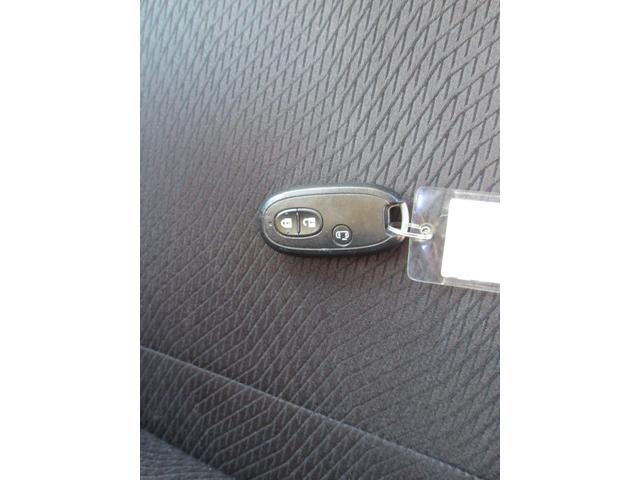 パレットＳＷ ＸＳ　両側スライド・片側電動　ナビ　ＴＶ　ＨＩＤ　スマートキー　電動格納ミラー　ベンチシート　ＣＶＴ　盗難防止システム　ＡＢＳ　ＣＤ　ＤＶＤ再生　アルミホイール　衝突安全ボディ　エアコン　パワーステアリング（10枚目）