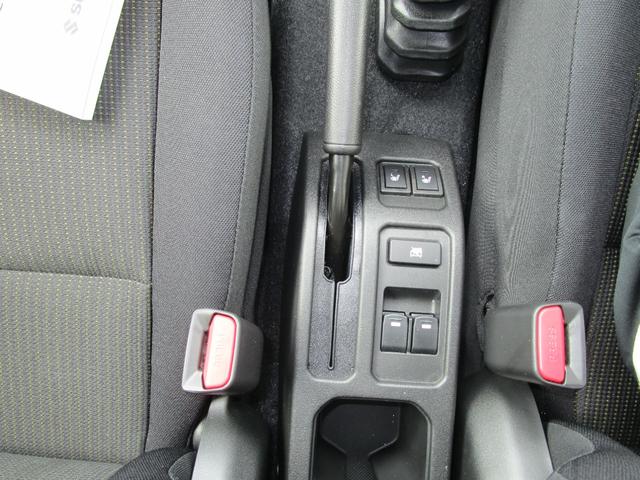 ジムニーノマド FC 純正8インチナビ バックカメラ ETC プッシュスタート スマートキー オールシーズンマット ドアバイザー(16枚目)