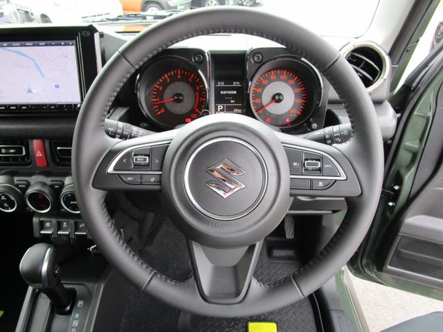 ジムニーノマド FC 純正8インチナビ バックカメラ ETC プッシュスタート スマートキー オールシーズンマット ドアバイザー(18枚目)