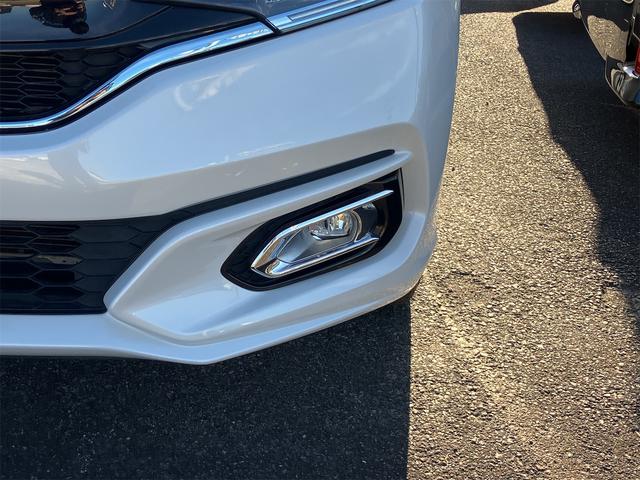 フィットハイブリッド Ｆコンフォートエディション　ハイブリッド　ＥＴＣ　バックカメラ　ナビ　ＴＶ　レーンアシスト　衝突被害軽減システム　オートライト　スマートキー　アイドリングストップ　シートヒーター　ＡＴ　盗難防止システム　衝突安全ボディ　ＣＤ（22枚目）