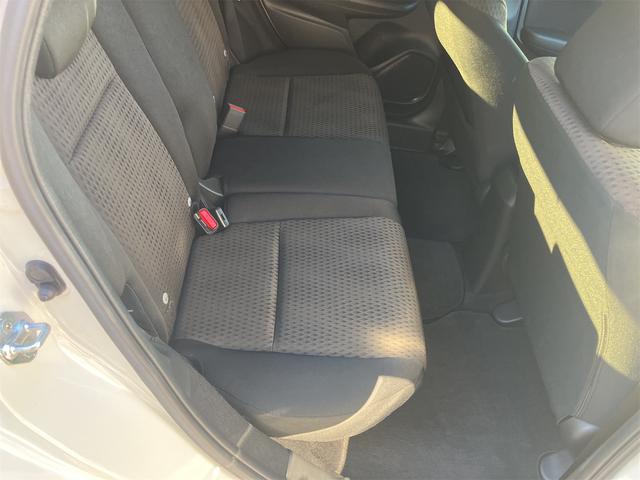 フィットハイブリッド Ｆコンフォートエディション　ハイブリッド　ＥＴＣ　バックカメラ　ナビ　ＴＶ　レーンアシスト　衝突被害軽減システム　オートライト　スマートキー　アイドリングストップ　シートヒーター　ＡＴ　盗難防止システム　衝突安全ボディ　ＣＤ（65枚目）