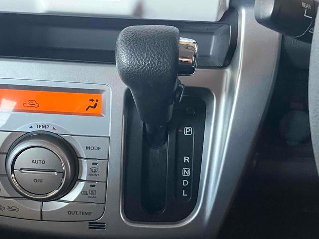 ハスラー Ｇ　ＥＴＣ　ナビ　衝突被害軽減システム　スマートキー　アイドリングストップ　電動格納ミラー　シートヒーター　ベンチシート　ＣＶＴ　盗難防止システム　ＡＢＳ　ＥＳＣ　ＣＤ　ＤＶＤ再生　Ｂｌｕｅｔｏｏｔｈ（7枚目）