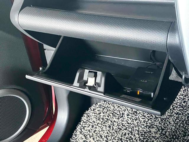 ハスラー Ｇ　ＥＴＣ　ナビ　衝突被害軽減システム　スマートキー　アイドリングストップ　電動格納ミラー　シートヒーター　ベンチシート　ＣＶＴ　盗難防止システム　ＡＢＳ　ＥＳＣ　ＣＤ　ＤＶＤ再生　Ｂｌｕｅｔｏｏｔｈ（21枚目）