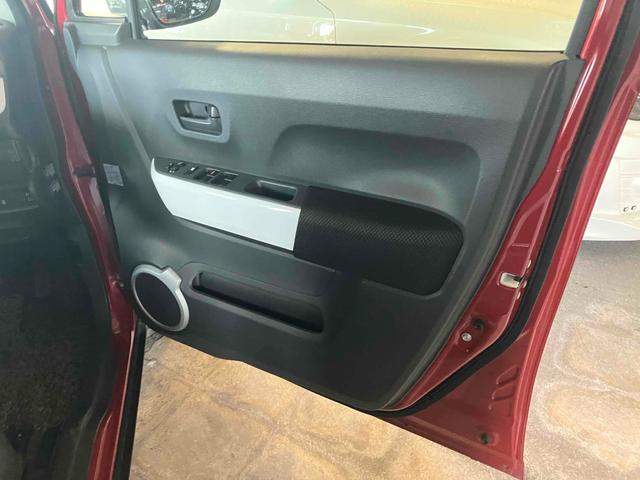 ハスラー Ｇ　ＥＴＣ　ナビ　衝突被害軽減システム　スマートキー　アイドリングストップ　電動格納ミラー　シートヒーター　ベンチシート　ＣＶＴ　盗難防止システム　ＡＢＳ　ＥＳＣ　ＣＤ　ＤＶＤ再生　Ｂｌｕｅｔｏｏｔｈ（42枚目）