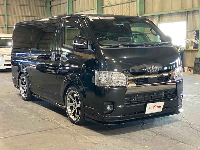 ハイエースバン スーパーＧＬ　ダークプライムＩＩ　スーパーＧＬ　全周囲カメラ　ナビ　ＴＶ　クリアランスソナー　レーンアシスト　衝突被害軽減システム　両側電動スライドドア　オートマチックハイビーム　オートライト　スマートキー　電動格納ミラー（3枚目）