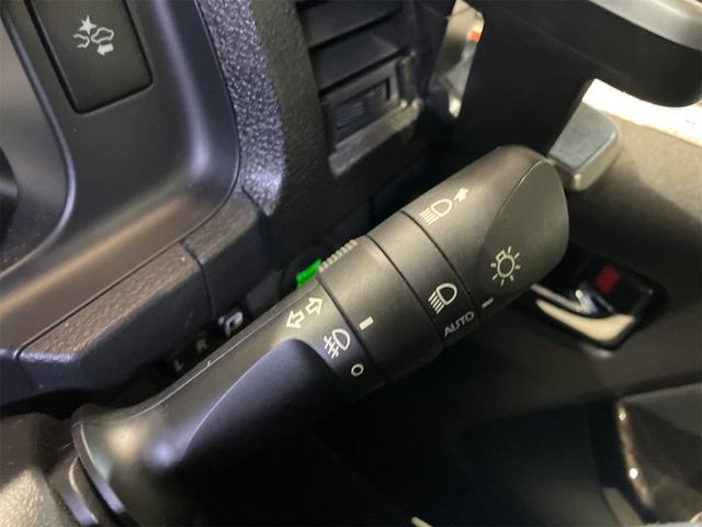 ハイエースバン スーパーＧＬ　ダークプライムＩＩ　スーパーＧＬ　全周囲カメラ　ナビ　ＴＶ　クリアランスソナー　レーンアシスト　衝突被害軽減システム　両側電動スライドドア　オートマチックハイビーム　オートライト　スマートキー　電動格納ミラー（54枚目）