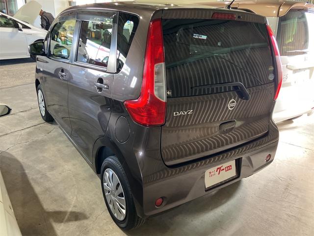 デイズ Ｊ　ＥＴＣ　ナビ　ＴＶ　キーレスエントリー　電動格納ミラー　ベンチシート　ＣＶＴ　ＡＢＳ　ＥＳＣ　ＵＳＢ　ミュージックプレイヤー接続可　Ｂｌｕｅｔｏｏｔｈ　衝突安全ボディ　エアコン　パワーステアリング（16枚目）