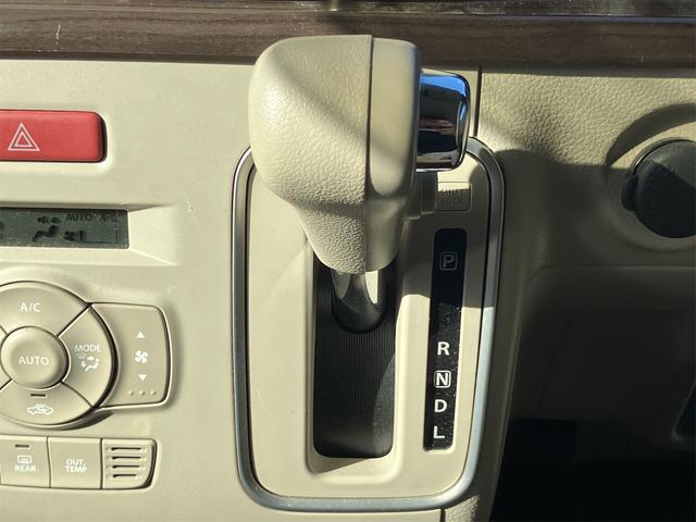 アルトラパン Fリミテッド 衝突被害軽減システム オートライト HID スマートキー アイドリングストップ 電動格納ミラー シートヒーター CVT 盗難防止システム ABS ESC アルミホイール 衝突安全ボディ エアコン(5枚目)