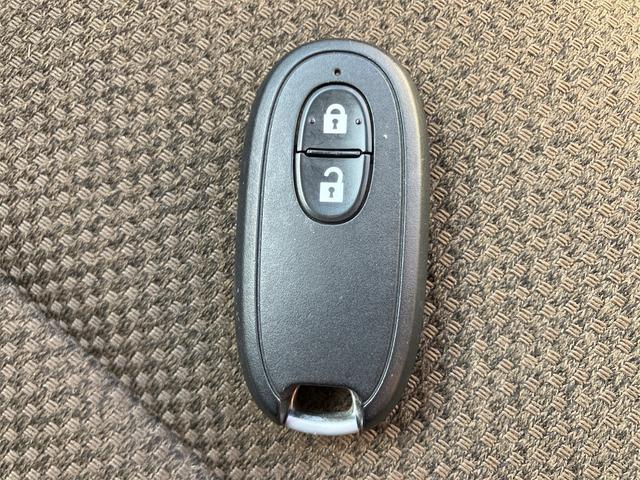 アルトラパン Fリミテッド 衝突被害軽減システム オートライト HID スマートキー アイドリングストップ 電動格納ミラー シートヒーター CVT 盗難防止システム ABS ESC アルミホイール 衝突安全ボディ エアコン(8枚目)