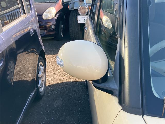 アルトラパン Fリミテッド 衝突被害軽減システム オートライト HID スマートキー アイドリングストップ 電動格納ミラー シートヒーター CVT 盗難防止システム ABS ESC アルミホイール 衝突安全ボディ エアコン(25枚目)