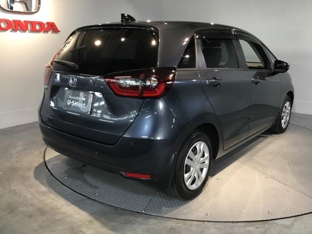 フィット ホーム　試乗車　メモリーナビ　ドラレコ　ＥＴＣ　記録簿　衝突軽減　リアカメラ　ソナー　ＵＳＢ接続　ＡＡＣ　横滑り防止機能　サイドエアバック　ＬＥＤライト　クルーズコントロール　パワーウィンドウ　スマキー（8枚目）