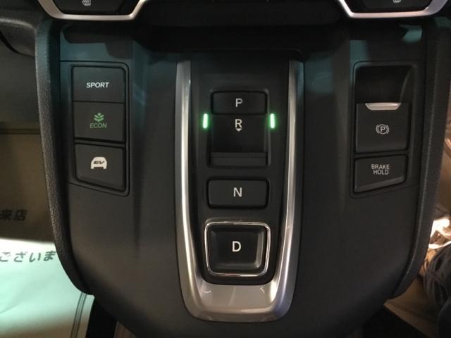 ＣＲ－Ｖハイブリッド ｅ：ＨＥＶＥＸ・マスターピース　メモリーナビ　リアカメラ　ＥＴＣ　サンル－フ　Ｂカメラ　革シート　フルセグテレビ　シートヒーター　電動シート　衝突軽減ブレーキ　ＬＥＤヘッド　クルコン　キーレス　横滑り防止装置　スマートキー（24枚目）