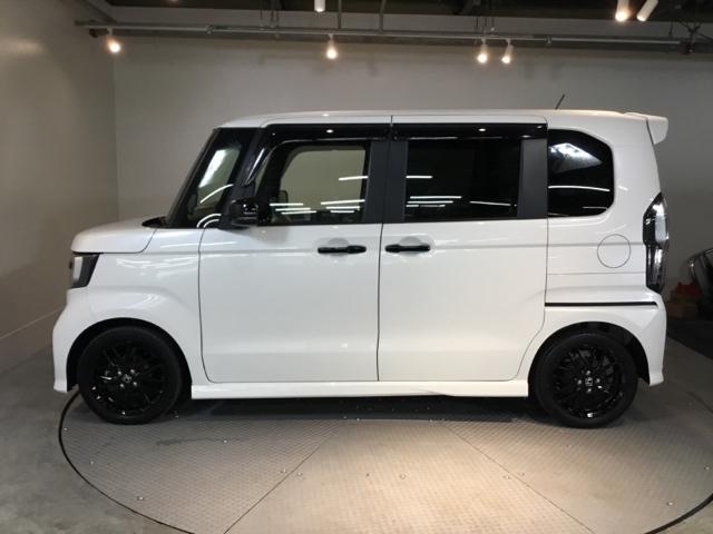 Ｎ－ＢＯＸカスタム Ｌターボスタイル＋ブラック　両側電動スライドドア　ＥＴＣ　リアカメラ　ベンチＳ　ターボエンジン　スマ－トキ－　エアバック　横滑り防止機能　ナビ＆ＴＶ　サイドカーテンエアバック　ＵＳＢ接続　クルーズコントロール　助手席エアバッグ（7枚目）