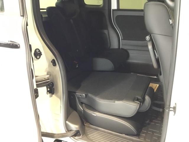 Ｎ－ＢＯＸカスタム Ｌターボスタイル＋ブラック　両側電動スライドドア　ＥＴＣ　リアカメラ　ベンチＳ　ターボエンジン　スマ－トキ－　エアバック　横滑り防止機能　ナビ＆ＴＶ　サイドカーテンエアバック　ＵＳＢ接続　クルーズコントロール　助手席エアバッグ（13枚目）