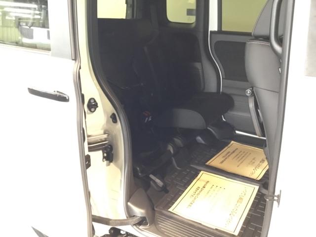 Ｎ－ＢＯＸカスタム Ｌターボスタイル＋ブラック　両側電動スライドドア　ＥＴＣ　リアカメラ　ベンチＳ　ターボエンジン　スマ－トキ－　エアバック　横滑り防止機能　ナビ＆ＴＶ　サイドカーテンエアバック　ＵＳＢ接続　クルーズコントロール　助手席エアバッグ（14枚目）