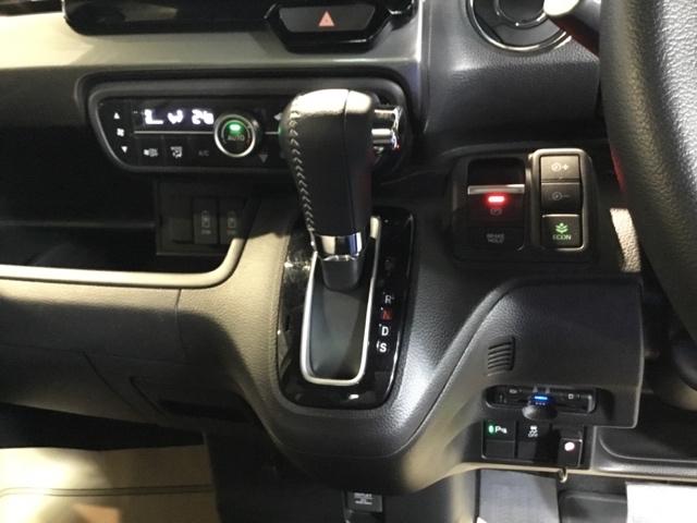 Ｎ－ＢＯＸカスタム Ｌターボスタイル＋ブラック　両側電動スライドドア　ＥＴＣ　リアカメラ　ベンチＳ　ターボエンジン　スマ－トキ－　エアバック　横滑り防止機能　ナビ＆ＴＶ　サイドカーテンエアバック　ＵＳＢ接続　クルーズコントロール　助手席エアバッグ（27枚目）