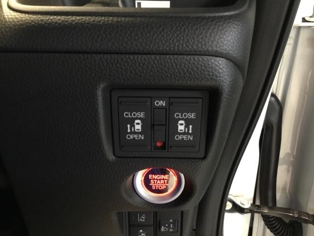 Ｎ－ＢＯＸカスタム Ｌターボスタイル＋ブラック　両側電動スライドドア　ＥＴＣ　リアカメラ　ベンチＳ　ターボエンジン　スマ－トキ－　エアバック　横滑り防止機能　ナビ＆ＴＶ　サイドカーテンエアバック　ＵＳＢ接続　クルーズコントロール　助手席エアバッグ（31枚目）