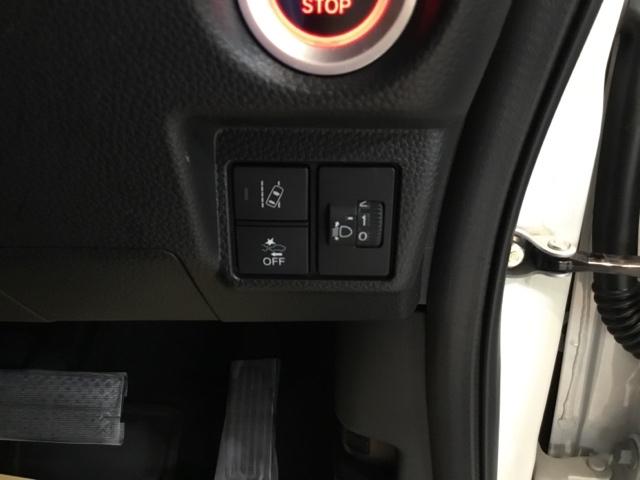 Ｎ－ＢＯＸカスタム Ｌターボスタイル＋ブラック　両側電動スライドドア　ＥＴＣ　リアカメラ　ベンチＳ　ターボエンジン　スマ－トキ－　エアバック　横滑り防止機能　ナビ＆ＴＶ　サイドカーテンエアバック　ＵＳＢ接続　クルーズコントロール　助手席エアバッグ（33枚目）