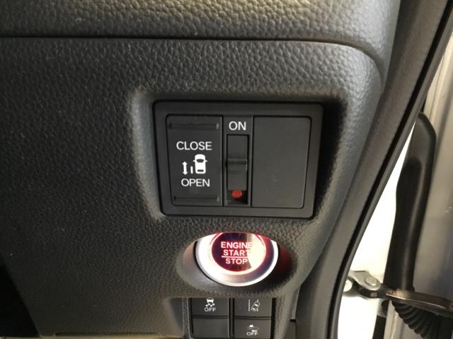 N-BOXカスタム G・EXホンダセンシング メモリーナビ フルセグ リアカメラ ETC ドラレコ 衝突被害軽減装置 エアコン 盗難防止システム PW ドライブレコーダー キーフリーシステム ナビTV クリアランスソナー サイドエアバッグ ABS(29枚目)