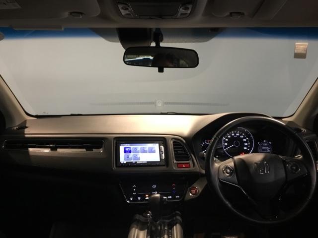 ヴェゼル Ｘ　メモリーナビ　リアカメラ　ＥＴＣ　アルミホイール　追突軽減ブレーキ　スマ－トキ－　ＵＳＢ　サイドエアバッグ　パワーウィンドウ　盗難防止システム　横滑り防止　ＬＥＤヘッドランプ　クルコン　ＰＳ　ＡＢＳ（2枚目）