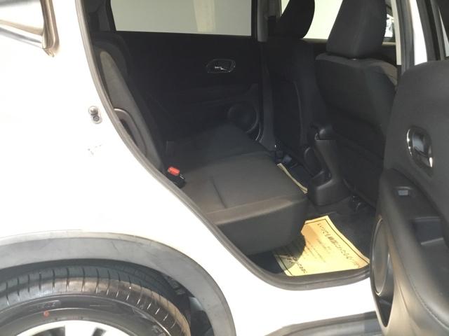 ヴェゼル Ｘ　メモリーナビ　リアカメラ　ＥＴＣ　アルミホイール　追突軽減ブレーキ　スマ－トキ－　ＵＳＢ　サイドエアバッグ　パワーウィンドウ　盗難防止システム　横滑り防止　ＬＥＤヘッドランプ　クルコン　ＰＳ　ＡＢＳ（13枚目）