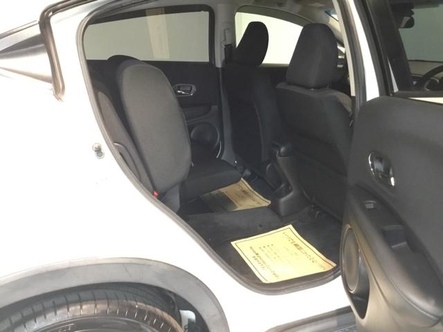 ヴェゼル Ｘ　メモリーナビ　リアカメラ　ＥＴＣ　アルミホイール　追突軽減ブレーキ　スマ－トキ－　ＵＳＢ　サイドエアバッグ　パワーウィンドウ　盗難防止システム　横滑り防止　ＬＥＤヘッドランプ　クルコン　ＰＳ　ＡＢＳ（14枚目）