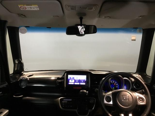 Ｎ－ＢＯＸカスタム Ｇ・ターボＬパッケージ　メモリーナビ　ＥＴＣ　リアカメラ　ＡＵＴＯエアコン　ナビＴＶ　地デジテレビ　Ｂカメ　サイドカーテンエアバック　盗難警報装置　横滑防止装置　ＰＳ　ＰＷ　ターボエンジン　ＥＣＯモード　運転席エアバッグ（2枚目）