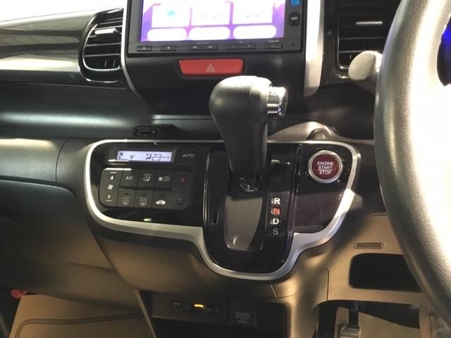 Ｎ－ＢＯＸカスタム Ｇ・ターボＬパッケージ　メモリーナビ　ＥＴＣ　リアカメラ　ＡＵＴＯエアコン　ナビＴＶ　地デジテレビ　Ｂカメ　サイドカーテンエアバック　盗難警報装置　横滑防止装置　ＰＳ　ＰＷ　ターボエンジン　ＥＣＯモード　運転席エアバッグ（26枚目）