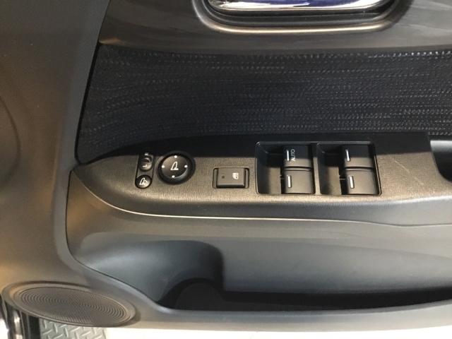 N-ONE プレミアム メモリーナビ リアカメラ ETC DVD再生機能 運転席エアバック 横滑防止 イモビライザー USB接続 地デジ バックモニター 助手席エアバック パワーステ フルオートエアコン スマ-トキ- ABS(17枚目)