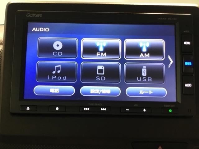 N-BOX G メモリーナビ CD ABS エアバック 横滑防止装置 スマートキー ベンチシ-ト オートエアコン 整備記録簿 パワーウィンドウ パワステ 助手席エアバッグ 両側スライドドア キーフリーキー(19枚目)