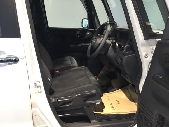 Ｎ－ＢＯＸカスタム ベースグレード　メモリーナビ　フルセグ　リアカメラ　ＥＴＣ　ドラレコ　ＣＭＢＳ　Ｄレコ　禁煙　ベンチシート　オートエアコン　スマートキ　ＬＥＤ　盗難防止装置　クルコン　バックカメラ　パワーステアリング　エアバッグ（17枚目）