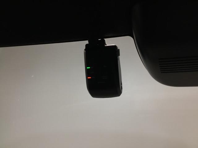 Ｎ－ＢＯＸカスタム ベースグレード　メモリーナビ　フルセグ　リアカメラ　ＥＴＣ　ドラレコ　ＣＭＢＳ　Ｄレコ　禁煙　ベンチシート　オートエアコン　スマートキ　ＬＥＤ　盗難防止装置　クルコン　バックカメラ　パワーステアリング　エアバッグ（20枚目）