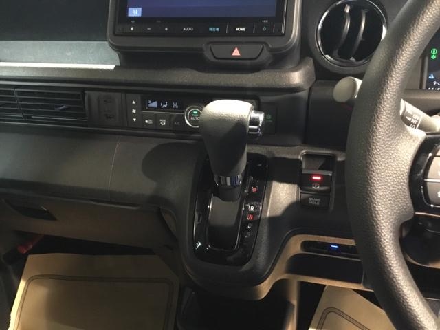 Ｎ－ＢＯＸカスタム ベースグレード　メモリーナビ　フルセグ　リアカメラ　ＥＴＣ　ドラレコ　ＣＭＢＳ　Ｄレコ　禁煙　ベンチシート　オートエアコン　スマートキ　ＬＥＤ　盗難防止装置　クルコン　バックカメラ　パワーステアリング　エアバッグ（25枚目）