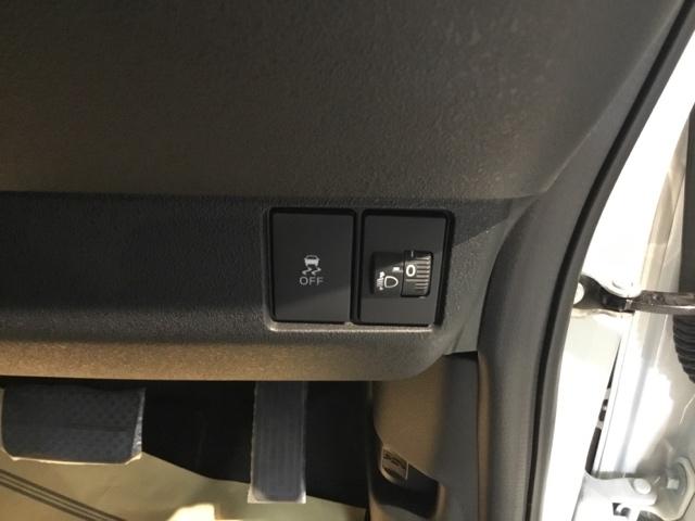 Ｎ－ＢＯＸカスタム ベースグレード　メモリーナビ　フルセグ　リアカメラ　ＥＴＣ　ドラレコ　ＣＭＢＳ　Ｄレコ　禁煙　ベンチシート　オートエアコン　スマートキ　ＬＥＤ　盗難防止装置　クルコン　バックカメラ　パワーステアリング　エアバッグ（29枚目）