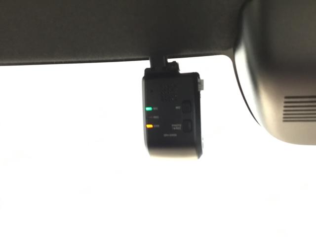 Ｎ－ＢＯＸカスタム ベースグレード　メモリーナビ　フルセグ　リアカメラ　ＥＴＣ　ＵＳＢ接続　ＣＭＢＳ　Ｄレコ　禁煙　ベンチシート　オートエアコン　スマートキ　ＬＥＤ　盗難防止装置　クルコン　バックカメラ　パワーステアリング　エアバッグ（21枚目）