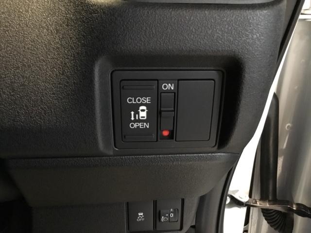 Ｎ－ＢＯＸカスタム ベースグレード　メモリーナビ　フルセグ　リアカメラ　ＥＴＣ　ＵＳＢ接続　ＣＭＢＳ　Ｄレコ　禁煙　ベンチシート　オートエアコン　スマートキ　ＬＥＤ　盗難防止装置　クルコン　バックカメラ　パワーステアリング　エアバッグ（28枚目）