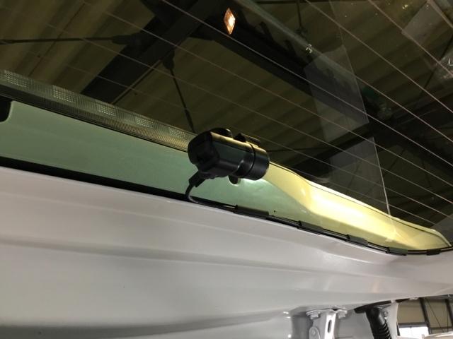 Ｎ－ＢＯＸカスタム ベースグレード　試乗車　メモリーナビ　ドラレコ　ＥＴＣ　リアカメラ　Ｐソナー　ナビテレビ　レーダーブレーキサポート　地デジ対応　サイドエアバック　禁煙　Ｓヒータ　スマートキー＆プッシュスタート　横滑り防止　ＵＳＢ（12枚目）