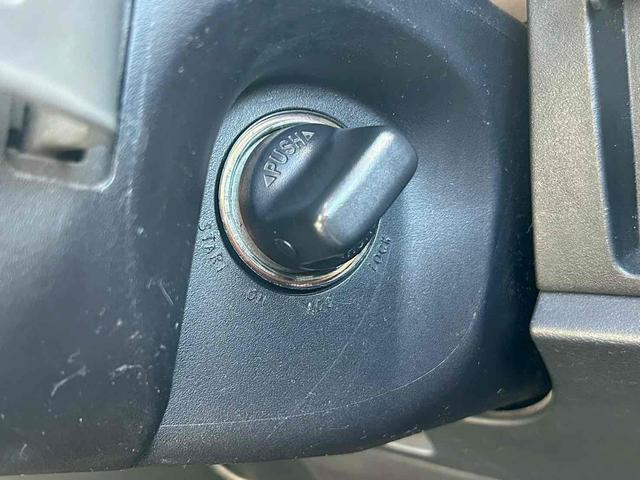 デリカD:5 G ナビパッケージ 4WD ETC バックカメラ サイドカメラ ナビ TV オートクルーズコントロール 両側スライド・片側電動 オートライト HID スマートキー 電動格納ミラー 後席モニター 3列シート フルフラット(9枚目)