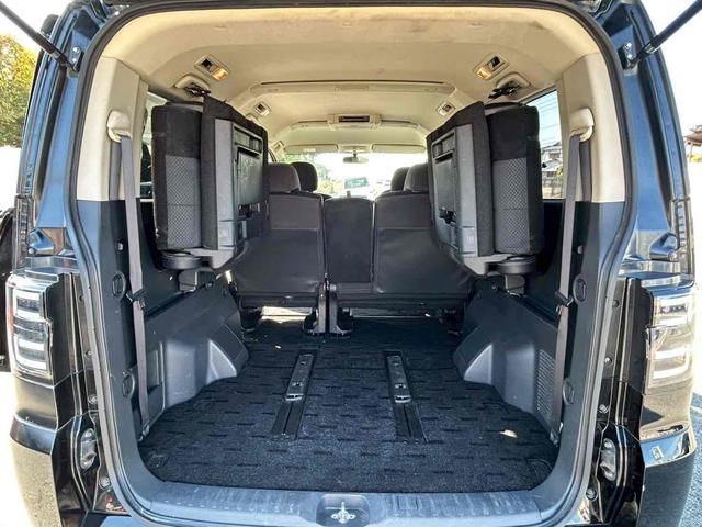 デリカD:5 G ナビパッケージ 4WD ETC バックカメラ サイドカメラ ナビ TV オートクルーズコントロール 両側スライド・片側電動 オートライト HID スマートキー 電動格納ミラー 後席モニター 3列シート フルフラット(20枚目)