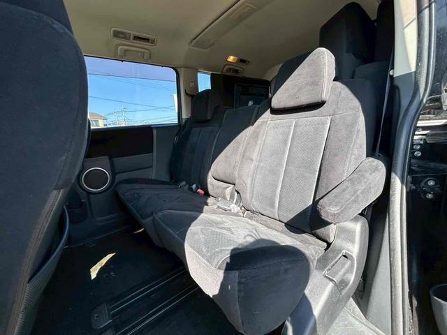 デリカD:5 G ナビパッケージ 4WD ETC バックカメラ サイドカメラ ナビ TV オートクルーズコントロール 両側スライド・片側電動 オートライト HID スマートキー 電動格納ミラー 後席モニター 3列シート フルフラット(32枚目)