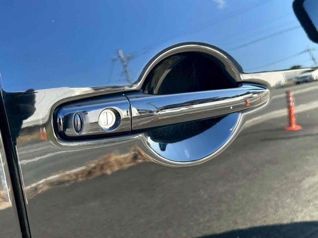 デリカD:5 G ナビパッケージ 4WD ETC バックカメラ サイドカメラ ナビ TV オートクルーズコントロール 両側スライド・片側電動 オートライト HID スマートキー 電動格納ミラー 後席モニター 3列シート フルフラット(51枚目)