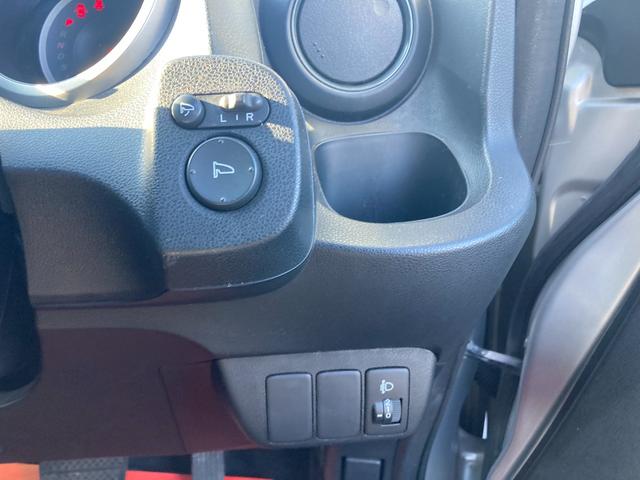 フィット Ｇスマートセレクション　車検整備付き　自社保証３ヶ月３０００ｋｍ　ビルトインＥＴＣ　ＣＤオーディオ　スマートキー　電動格納ドアミラー　ヘッドライトレベライザー（40枚目）