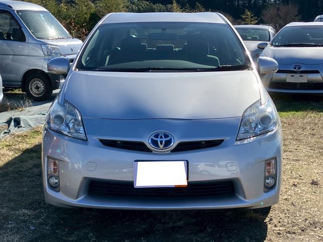 プリウス Ｓ　Ｂｌｕｅｔｏｏｔｈ対応ナビ　バックカメラ　ＥＴＣ　フロントフォグランプ　スマートキー・プッシュスタート　メモリーナビ　ＴＶ　アイドリングストップ（10枚目）