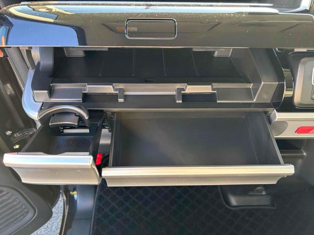 スペーシアカスタム ハイブリッドＸＳ　両側電動スライドドア　ナビ　クリアランスソナー　レーンアシスト　衝突被害軽減システム　オートライト　ＬＥＤヘッドランプ　スマートキー　アイドリングストップ　電動格納ミラー　シートヒーター　ベンチシート（5枚目）