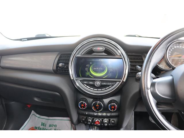 ＭＩＮＩ クーパー　ＭＩＮＩ　ドライビングモード　１．５Ｌツインターボ　５ドア　オートライト　スマートキー　プッシュスタート　ＴＶ　Ｂｌｕｅｔｏｏｔｈ　ＥＴＣ（49枚目）