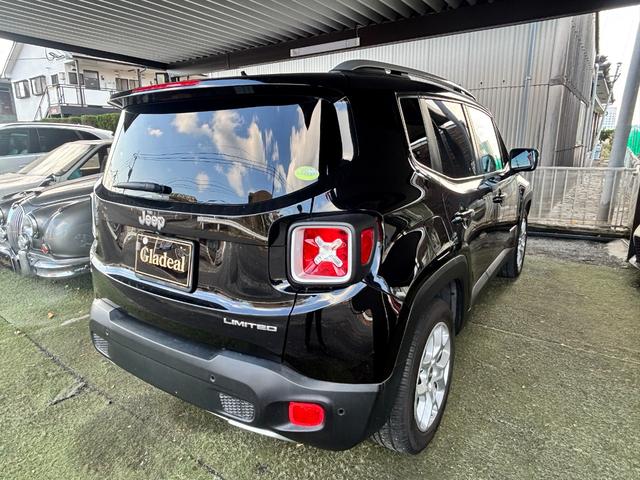 ジープ・レネゲード リミテッド　サンルーフ　コーナーセンサー　革シート　電子パーキングブレーキ　シートヒーター　ハンドルヒーター　パワーシート　ステアリングスイッチ（67枚目）